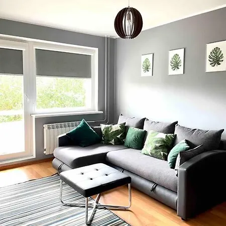 Quiet And Comfortable With Parking For A For Two, One Or A Couple Guests With A Child Apartament *