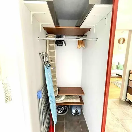 Quiet And Comfortable With Parking For A For Two, One Or A Couple Guests With A Child Apartament Tallin