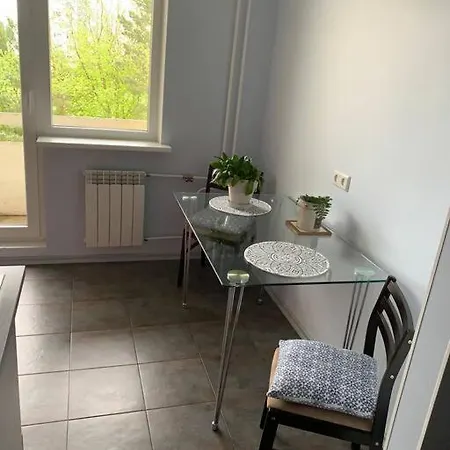 Quiet And Comfortable With Parking For A For Two, One Or A Couple Guests With A Child Tallin